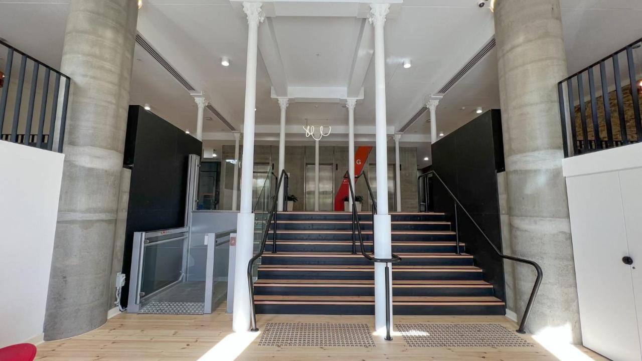 Appartamento Switch Living In The Centre Of Adelaide Esterno foto