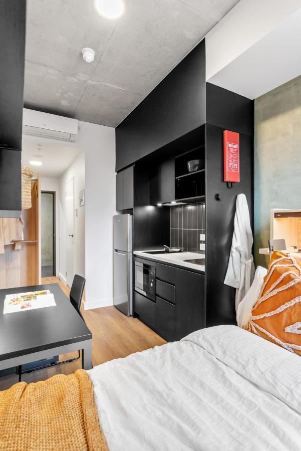 Appartamento Switch Living In The Centre Of Adelaide Esterno foto