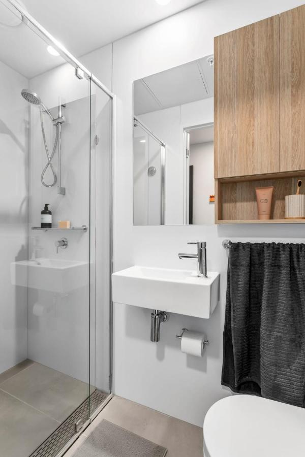 Appartamento Switch Living In The Centre Of Adelaide Esterno foto