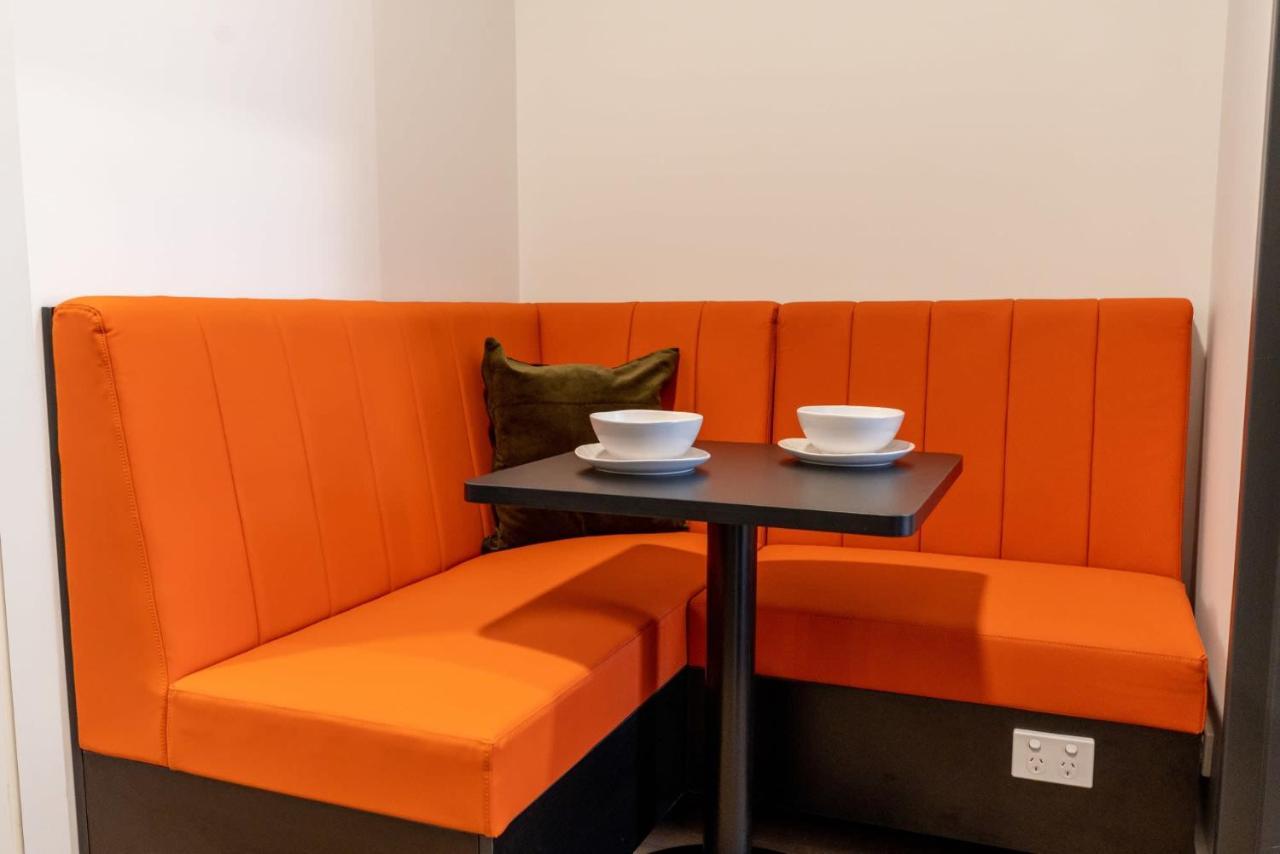 Appartamento Switch Living In The Centre Of Adelaide Esterno foto