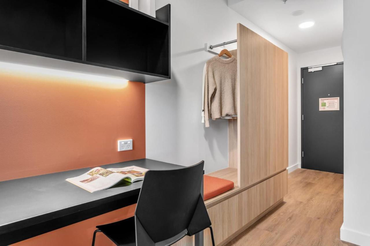 Appartamento Switch Living In The Centre Of Adelaide Esterno foto