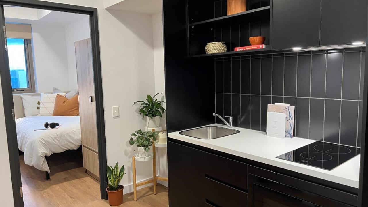 Appartamento Switch Living In The Centre Of Adelaide Esterno foto